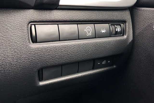 Nissan Qashqai 1.3 DiG-T MH 158 N-Connecta 5dr Xtronic