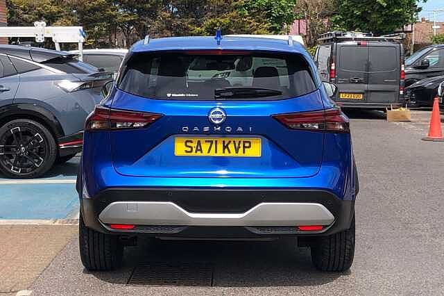 Nissan Qashqai 1.3 DiG-T MH 158 N-Connecta 5dr Xtronic