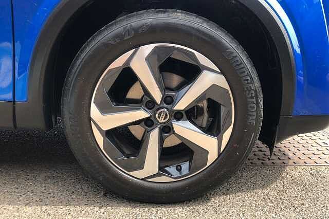 Nissan Qashqai 1.3 DiG-T MH 158 N-Connecta 5dr Xtronic