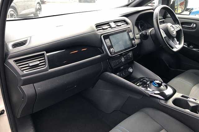 Nissan Leaf 110kW N-Connecta 39kWh 5dr Auto