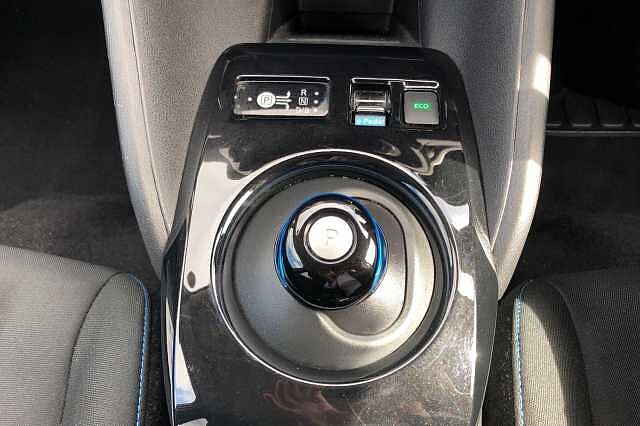 Nissan Leaf 110kW N-Connecta 39kWh 5dr Auto