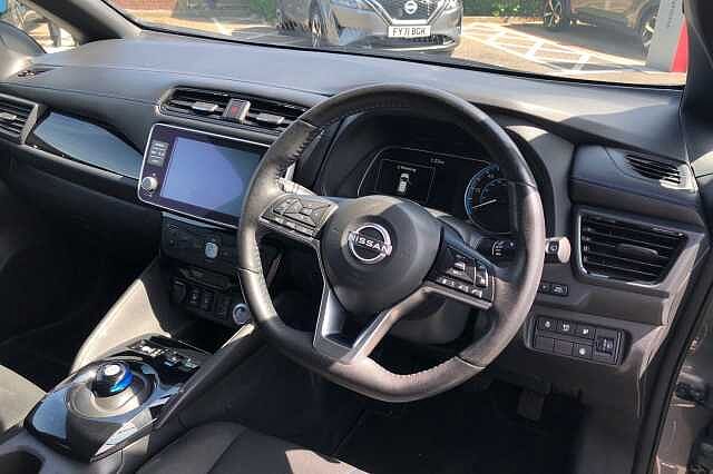 Nissan Leaf 110kW N-Connecta 39kWh 5dr Auto