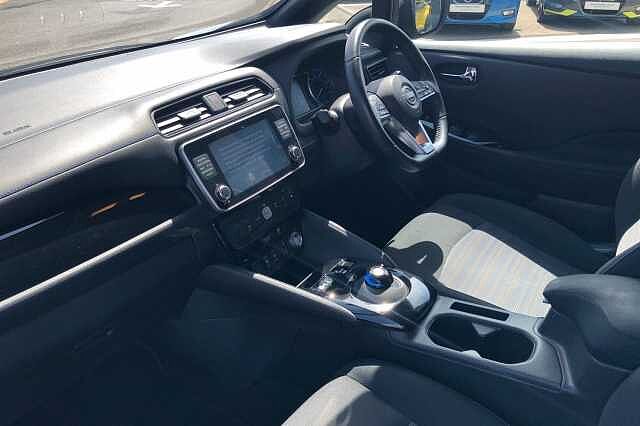 Nissan Leaf 110kW N-Connecta 39kWh 5dr Auto