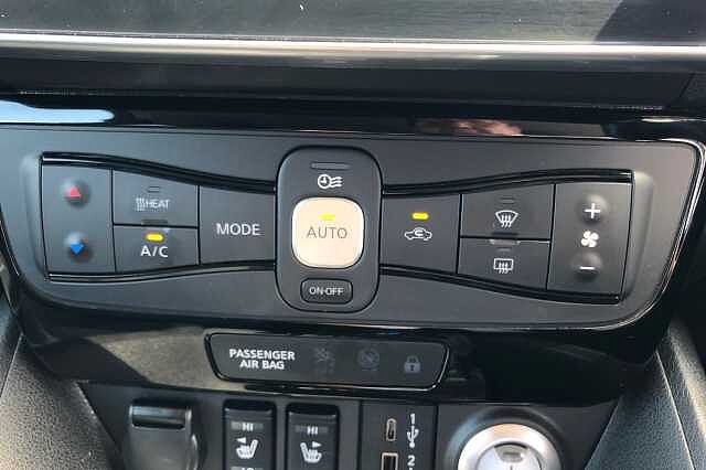 Nissan Leaf 110kW N-Connecta 39kWh 5dr Auto
