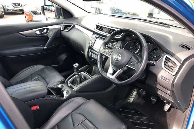 Nissan Qashqai 1.3 DiG-T N-Motion 5dr