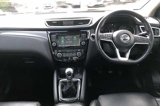 Nissan Qashqai 1.3 DiG-T N-Motion 5dr