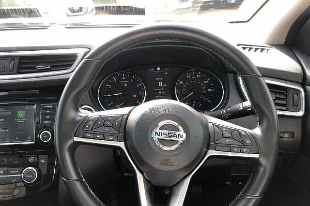 Nissan Qashqai 1.3 DiG-T N-Motion 5dr