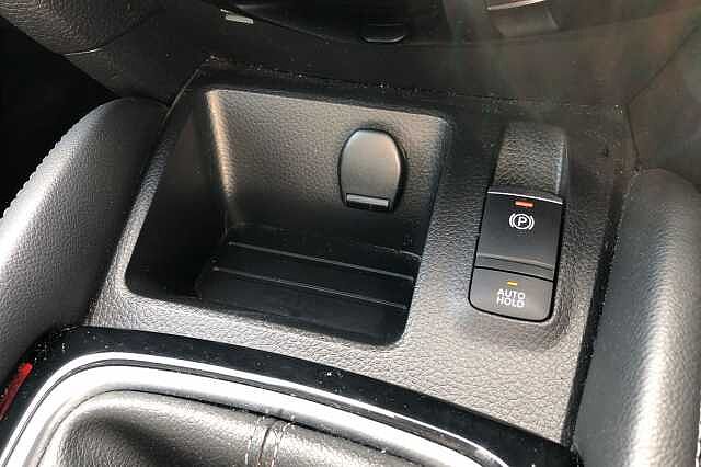 Nissan Qashqai 1.3 DiG-T N-Motion 5dr