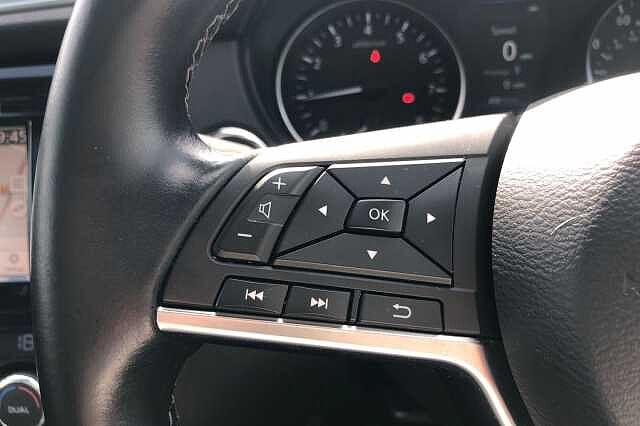 Nissan Qashqai 1.3 DiG-T N-Motion 5dr