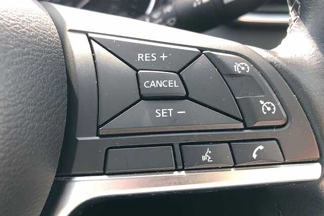 Nissan Qashqai 1.3 DiG-T N-Motion 5dr