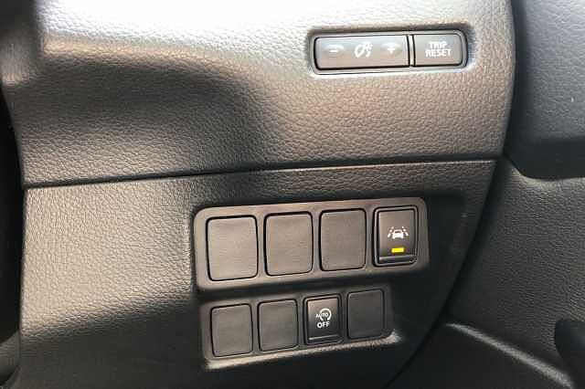 Nissan Qashqai 1.3 DiG-T N-Motion 5dr