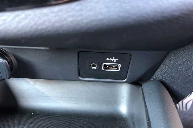 Nissan Juke 1.0 DiG-T 114 N-Connecta 5dr