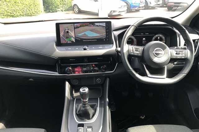 Nissan Qashqai 1.3 DiG-T MH N-Connecta 5dr