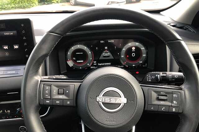Nissan Qashqai 1.3 DiG-T MH N-Connecta 5dr