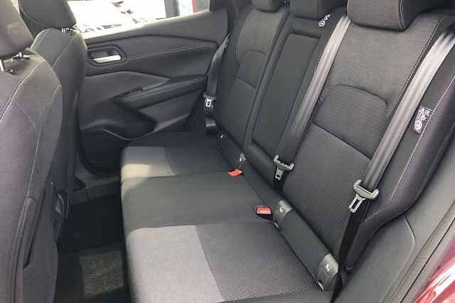 Nissan Qashqai 1.3 DiG-T MH N-Connecta 5dr