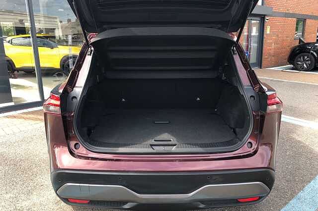 Nissan Qashqai 1.3 DiG-T MH N-Connecta 5dr