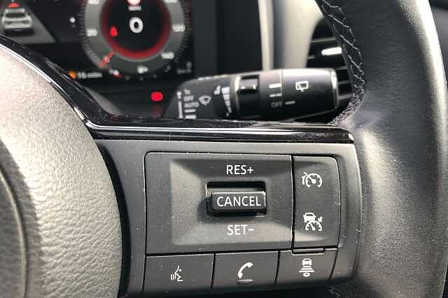 Nissan Qashqai 1.3 DiG-T MH N-Connecta 5dr