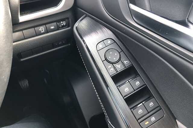 Nissan Qashqai 1.3 DiG-T MH N-Connecta 5dr