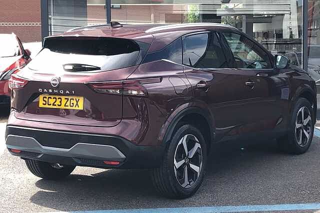 Nissan Qashqai 1.3 DiG-T MH N-Connecta 5dr