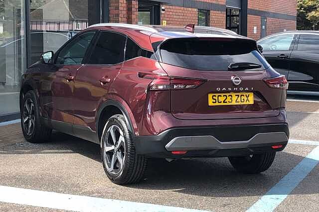 Nissan Qashqai 1.3 DiG-T MH N-Connecta 5dr