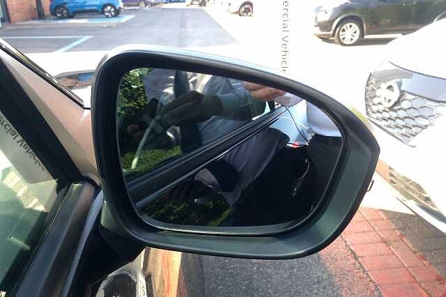 Nissan Juke 1.0 DiG-T Tekna 5dr